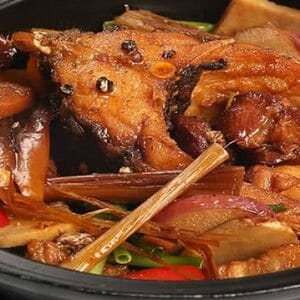 Cá chép kho riềng kiểu miền Bắc - VnExpress Cooking