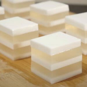 Cách làm thạch dừa thơm ngon – mách bạn tới 4 công thức làm bất bại