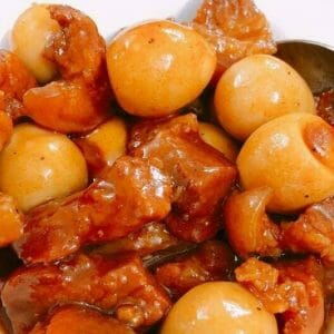 Cách làm thịt kho trứng cút nước dừa thơm ngon, đậm đà