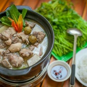 Chia Sẻ] cách nấu vịt om sấu khoai sọ đậm đà chuẩn vị Bắc