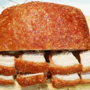 Chi tiết cách làm thịt quay giòn bì bằng lò nướng