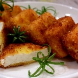 2 Cách làm đậu hũ non chiên giòn và chiên trứng muối thơm béo