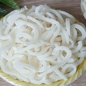 Cách làm mứt dừa non dẻo thơm hấp dẫn cho ngày Tết mà ai cũng mê