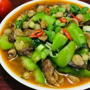 Cách làm lòng gà xào mướp thơm ngon cả nhà mê ly - YummDay