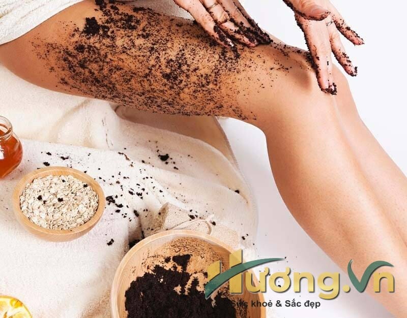 Tẩy da chết là một quá trình sử dụng các sản phẩm, công cụ tẩy da chết lấy đi lớp da ngoài cùng