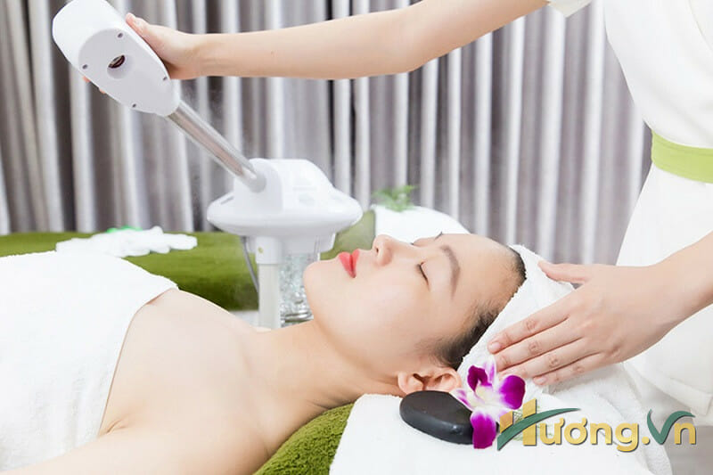 Sau bước lấy nhân, lỗ chân lông dù không to nhiều nhưng vẫn chịu kích thích lớn