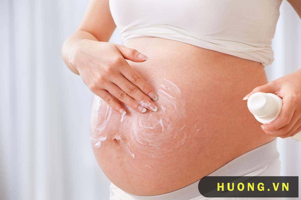 Thoa dưỡng da khi mang bầu