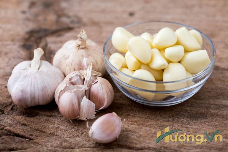 Cách trị đầy bụng khó tiêu từ tỏi